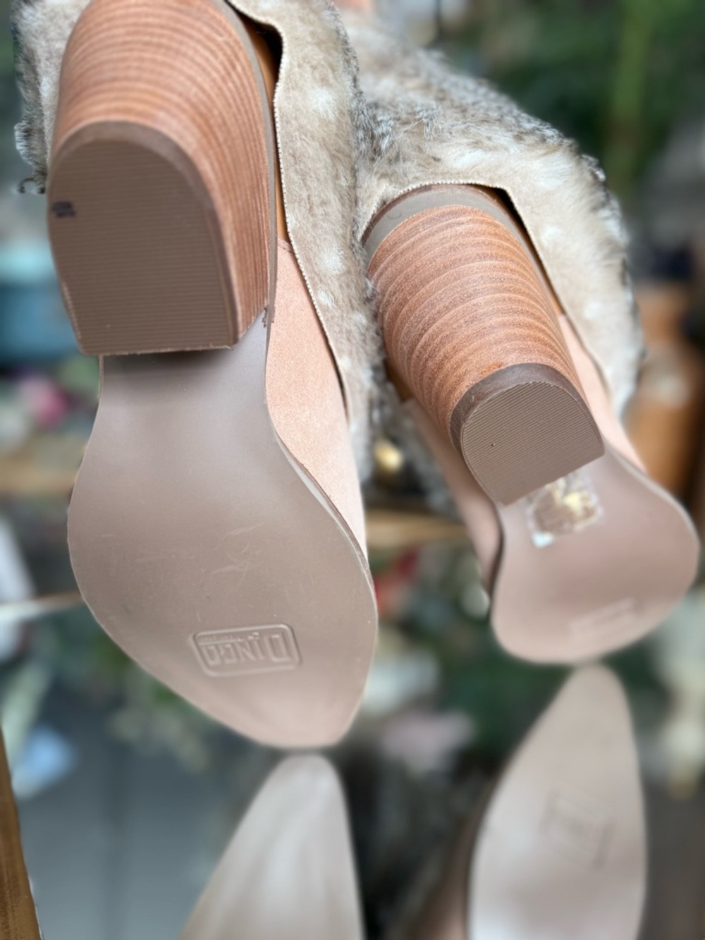 DINGO Leather suede with Faux Fur Feather Trim Beige Western Boots - Picture 4 of 10